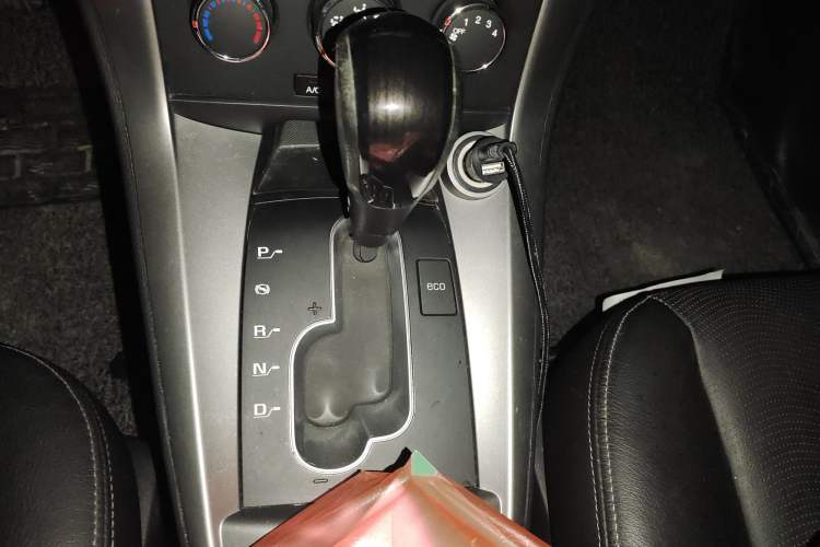 Used Chevrolet Captiva 2015 2.4L Two-Wheel Drive Urban Version 7 Seats