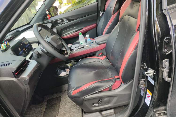 Used CHANGAN OSHAN Z6 2023 Blue Whale 1.5T DCT Smart Luxury Model
