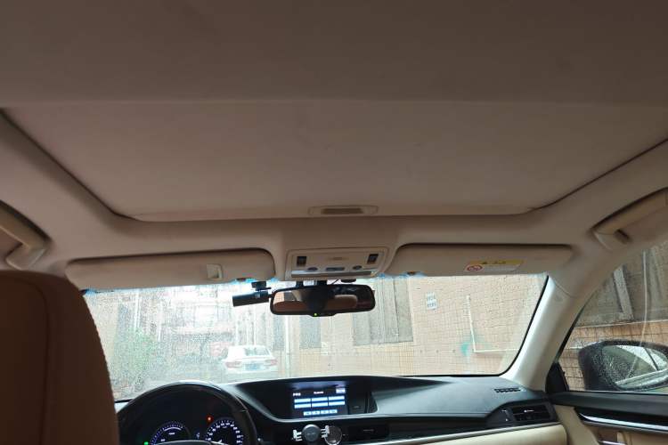 Used Lexus ES 2013 300h Elite Edition