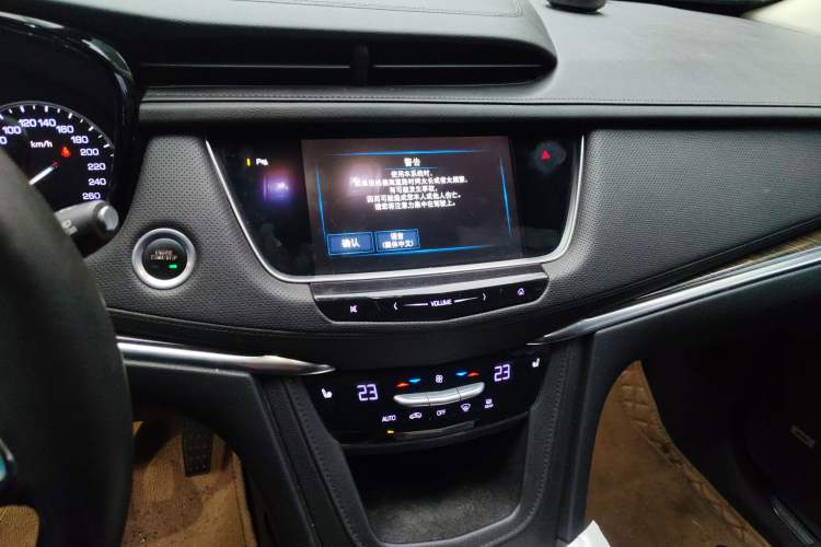 Used Cadillac XT5 2018 25T Luxury Model