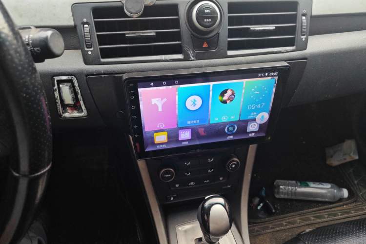 Used MG 6 2013 Hatchback 1.8L Automatic Drive Value Edition Audio And AC Panel