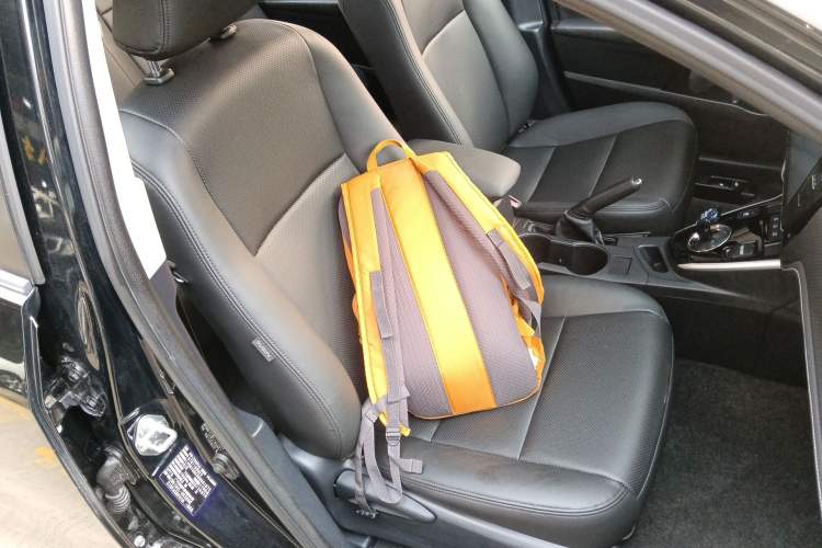 Used Toyota Levin 2017 Revised Dual-Engine 1.8H GS E-CVT Elite Sunroof Version China V Standard Right Front Seat