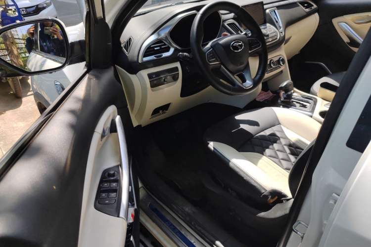 Used Soueast DX7 2015 1.5T Automatic Prestige Model Driver Seat