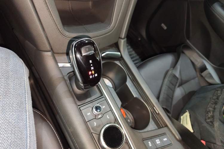 Used Cadillac XT5 2021 28T Luxury Model