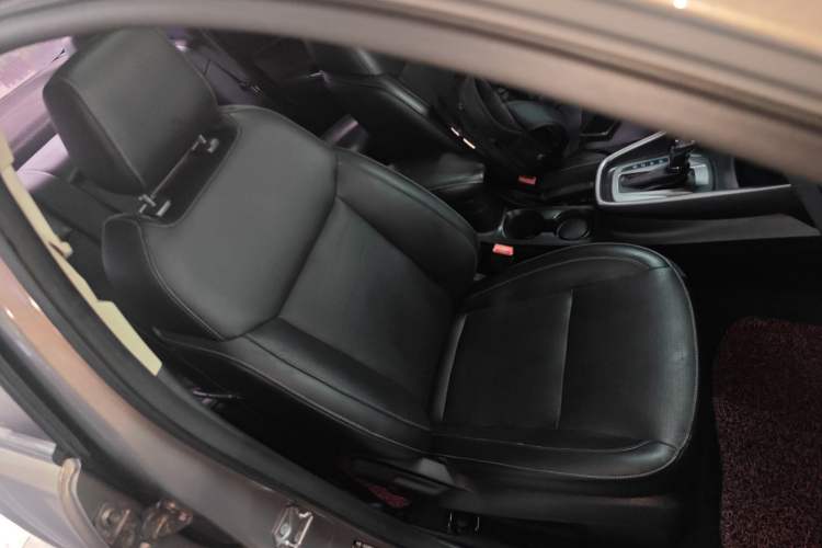 Used Ford Escort 2015 1.5L Automatic Fashion Model Right Front Seat