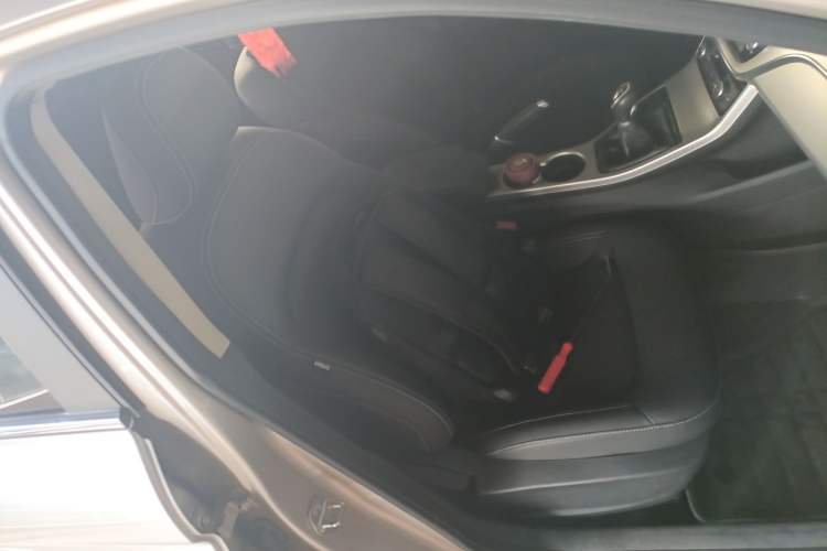 Used Geely Auto Emgrand GL 2017 1.3T Manual Elite Model Right Front Seat