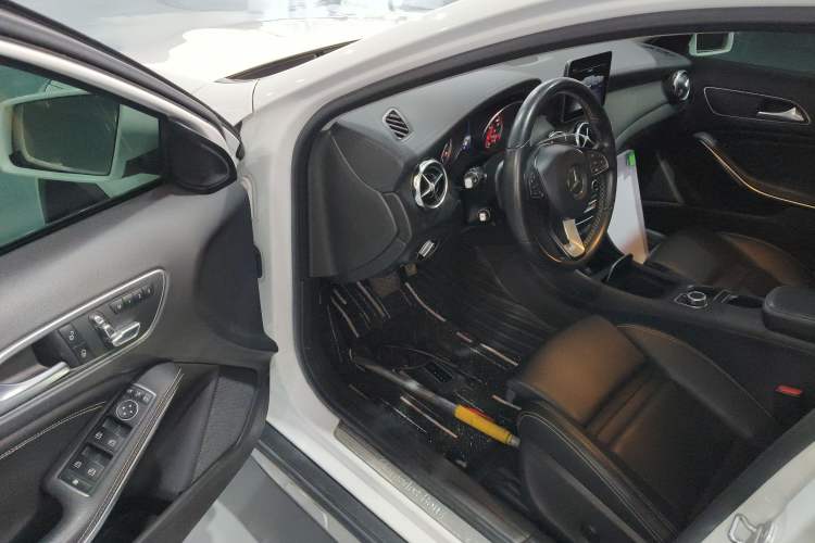 Used Mercedes-Benz GLA 2017 GLA 200 Fashion Model
