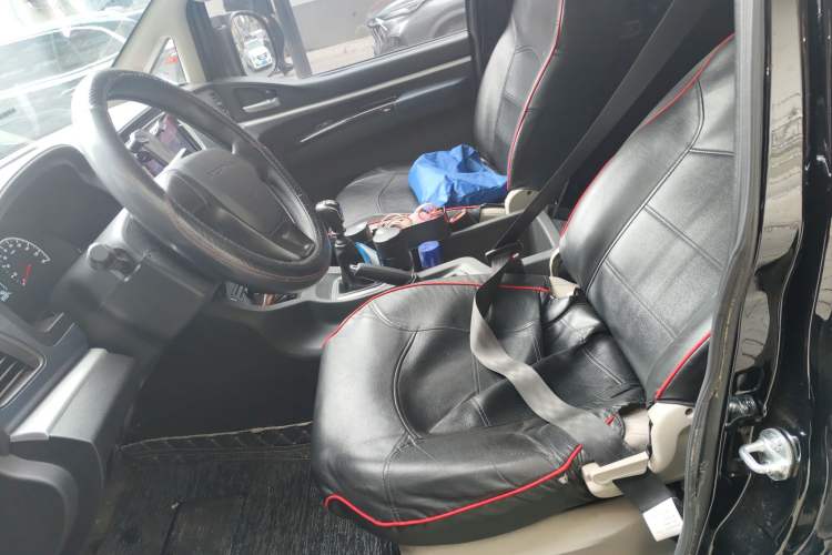 Used FORTHING Lingzhi 2022 M5L 2.0L Utility Model 7 Seats