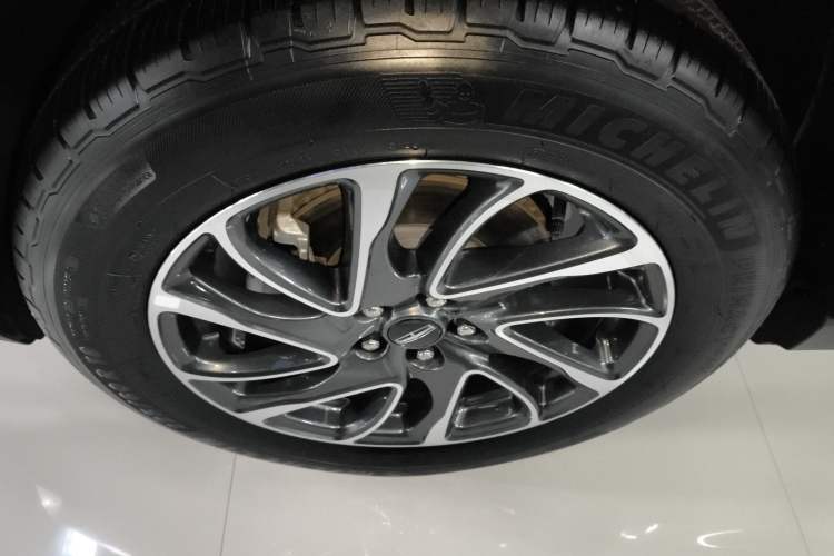 Used Lincoln Corsair 2022 2.0T Two-Wheel Drive Deluxe Edition Left Front Wheel Hub