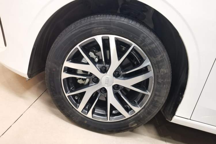 Used Geely Auto Emgrand 2025 4th Generation 1.5L CVT Longteng Edition
