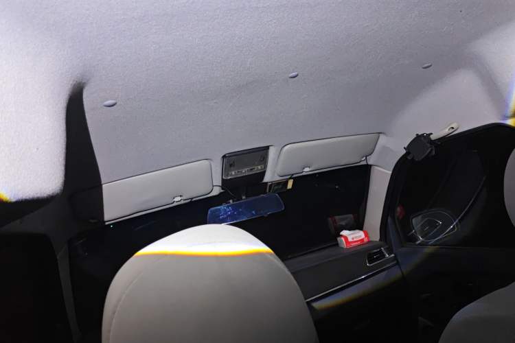 Used Jinbei Hiace X30 2021 1.5L Comfort-Grade Central Air-Conditioned Bus China VI Standard SWC15M
