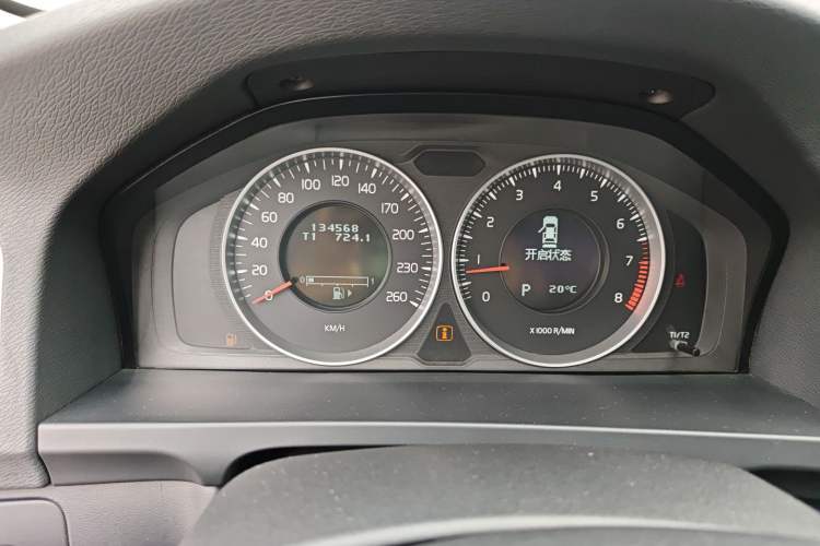 Used Volvo S60 2012 T5 Comfort Edition Odometer Close Up