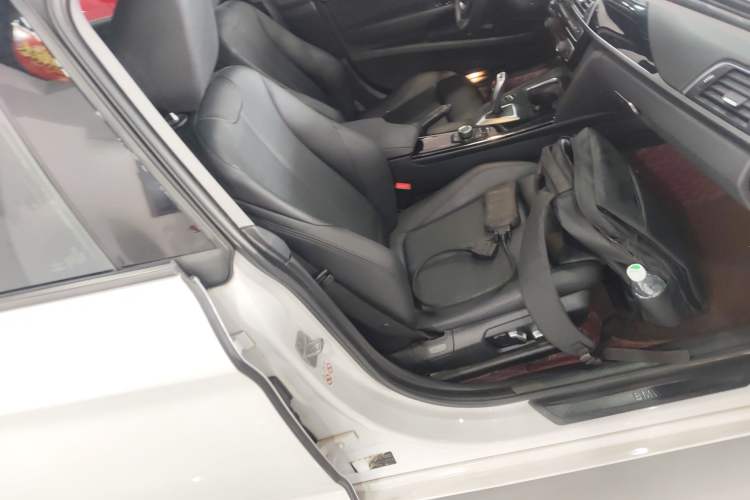 Used BMW 3 Series GT 2018 320i Sport Edition
