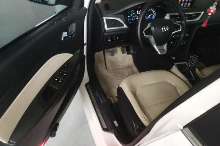 Used Changan Alsvin V7 2016 1.6L Manual Enjoyment Model China V Standard