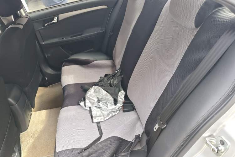 Used Roewe 350 2013 350C 1.5L Automatic Xunyue Edition
