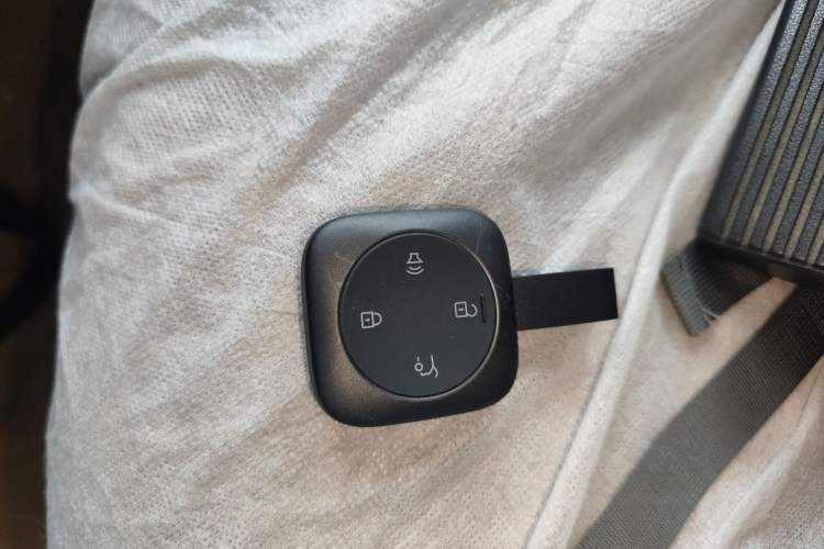 Used Volvo XC70 Plug-in Hybrid 2026 Model Two-Wheel Drive Long-Range Core Interior 1