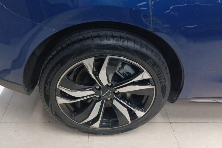 Used SERES SF5 2020 Four-Wheel Drive High-Performance Sports Edition
