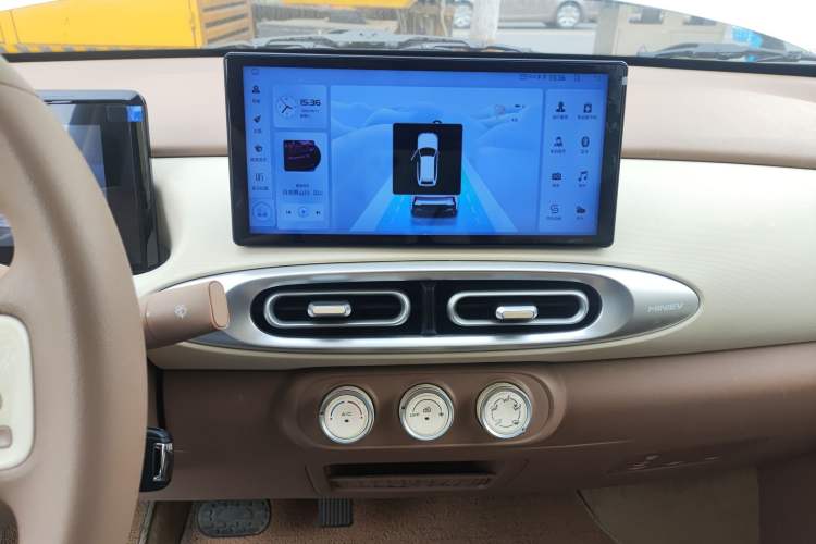 Used Wuling Hongguang MINIEV 2025 Four-Door Version Advanced Edition Audio And AC Panel