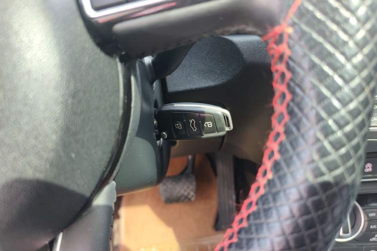 Used Audi Q3 2017 35 TFSI Fashion Model Vehicle Key