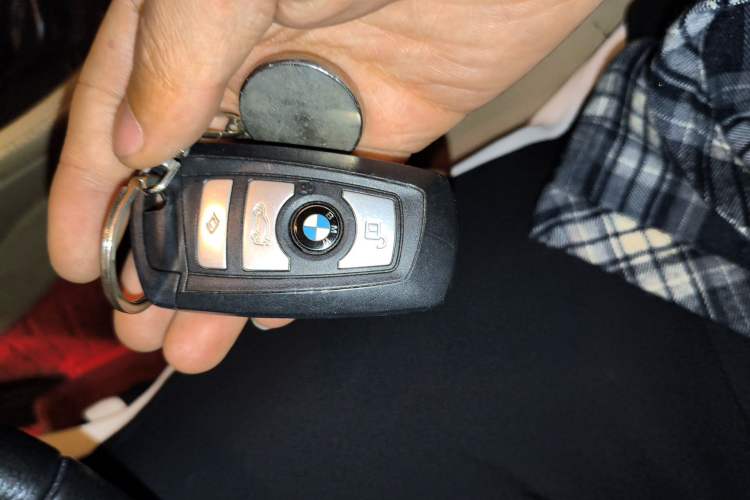 Used BMW 5 Series 2012 530Li Luxury Model Vehicle Key