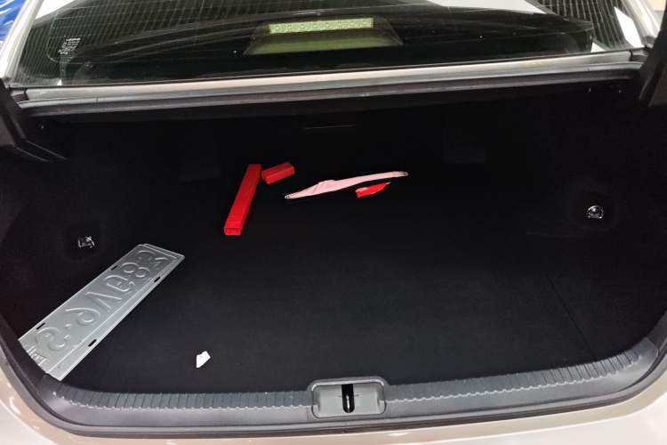 Used Lexus ES 2020 200 Excellence Edition Trunk