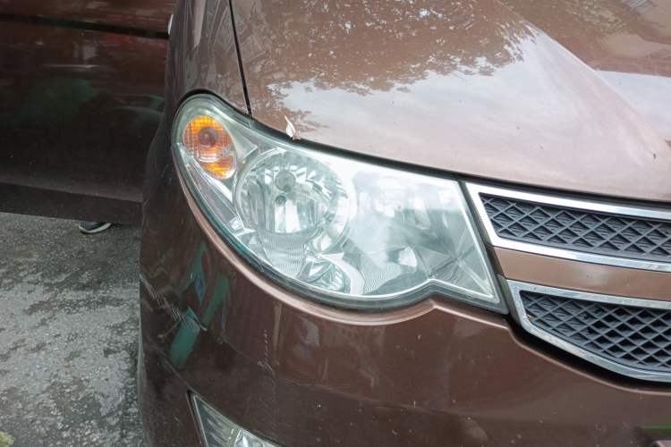Used Wuling Hongguang 2014 1.5L S Standard Version Right Front Headlight