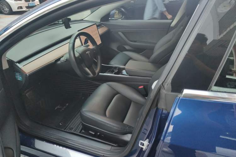 Used Tesla Model 3 2019 Long-Range Rear-Wheel-Drive Version
