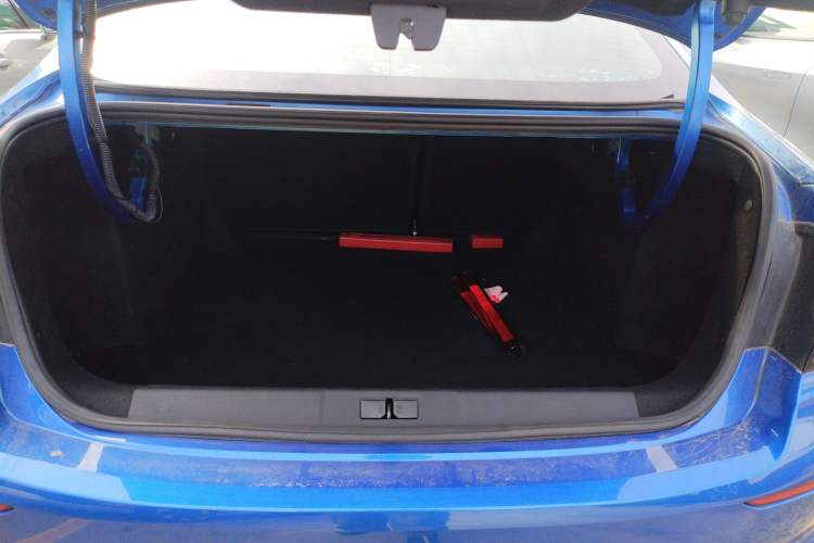 Used Peugeot 408 2019 360THP Automatic Luxury Edition China VI Standard Trunk