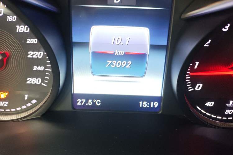 Used Mercedes-Benz GLC 2017 GLC 260 4MATIC Luxury Model
