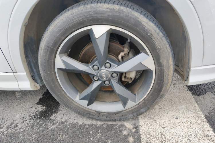 Used Audi Q3 2020 35 TFSI Ambition Dynamic Edition Right Front Wheel Hub