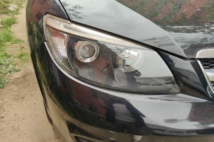 Used BYD S6 2014 1.5TI Manual Luxury 5-Seater Right Front Headlight