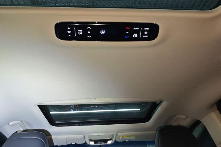 Used Honda Elysion 2016 2.4L Luxury Edition
