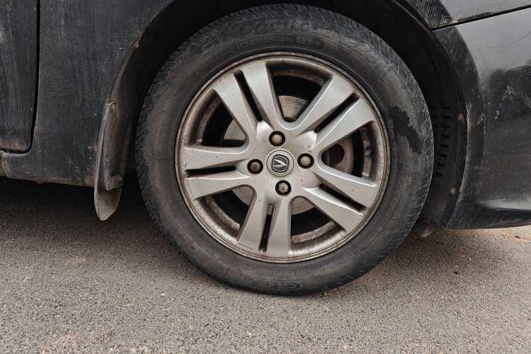 Used CHANGAN Alsvin V5 2012 1.5L Manual Dream Edition
