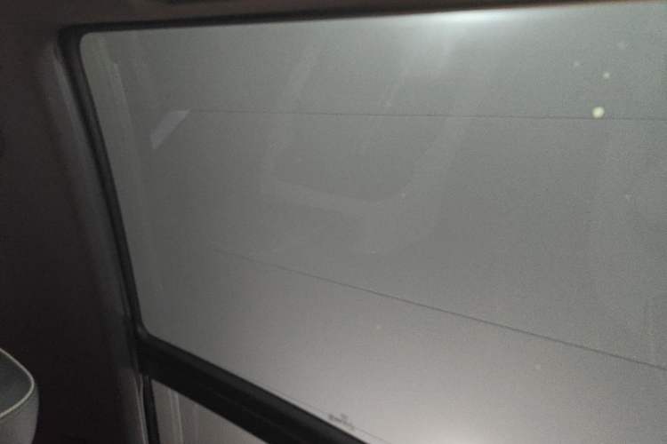 Used Volkswagen T-ROC 2025 Facelifted 300TSI DSG Two-Wheel-Drive Chen Guang Edition
