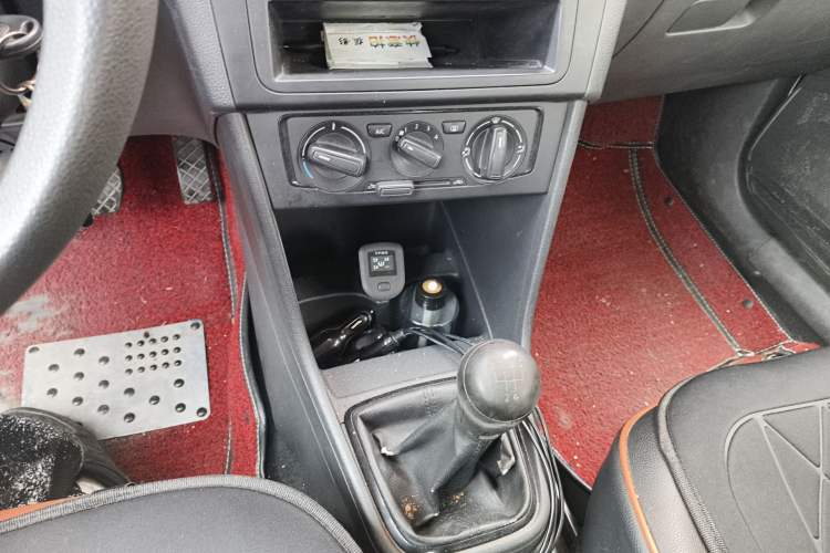 Used Volkswagen Santana 2013 1.6L Manual Fashion Edition Gear Lever