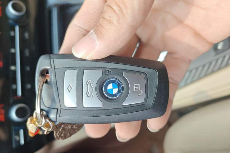 Used BMW 5 Series 2013 525Li Luxury Model