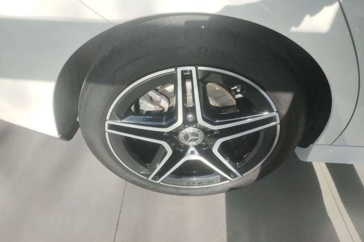 Used Mercedes-Benz CLA 2022-Year Updated CLA 200
