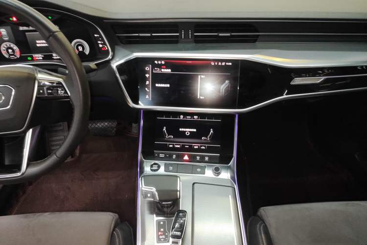 Used Audi A6L 2021 40 TFSI Luxury Dynamic Edition Audio And AC Panel
