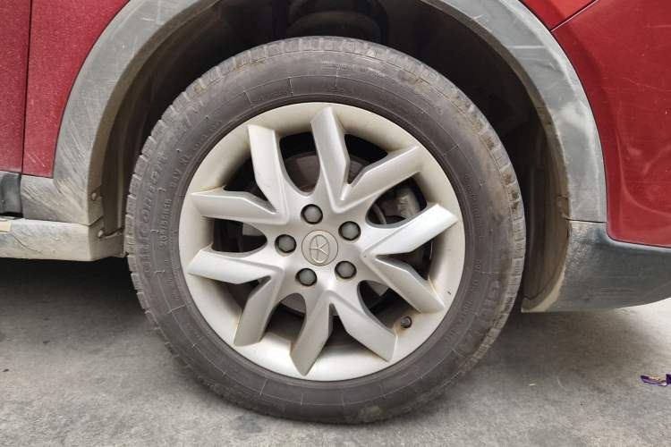 Used JAC Group Refine S3 2014 1.5L CVT Luxury Smart Model Right Front Wheel Hub