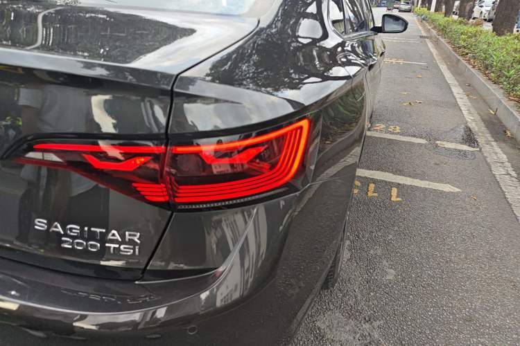 Used Volkswagen Sagitar 2023 200TSI DSG Excellence Edition Right Rear Taillight