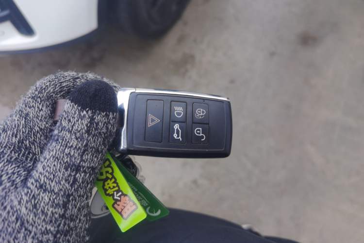 Used Land Rover Discovery 2017 5th Generation 3.0 V6 S
