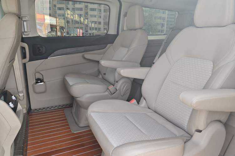 Used Ford Tourneo Custom 2023 2.0T Automatic Comfort Edition Left Rear Seat