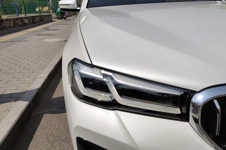 Used BMW 5 Series 2022 Restyled 525Li M Sport Package Right Front Headlight