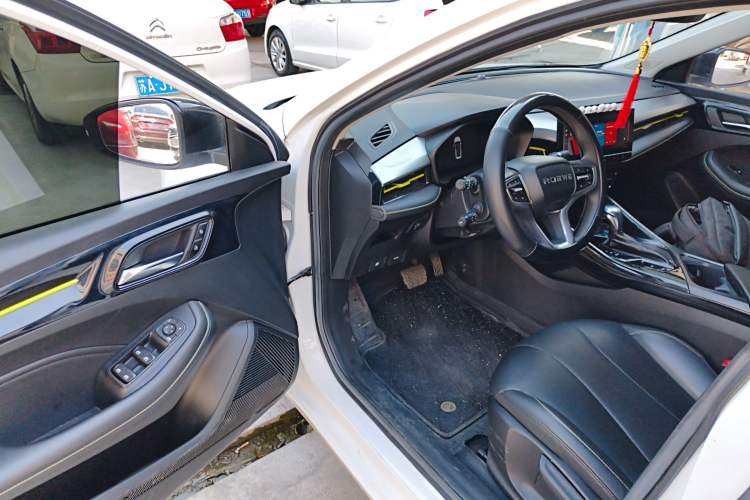 Used Roewe i5 2021 1.5L CVT Assurance Edition
