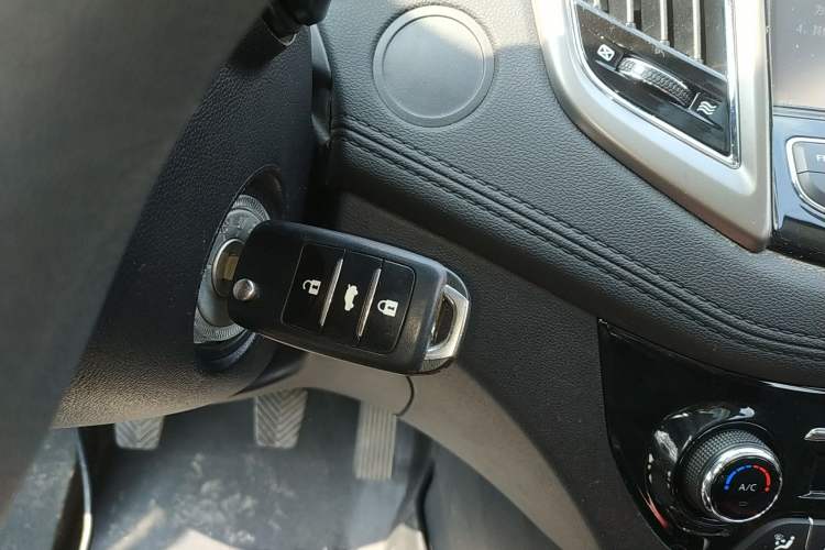 Used CHANGAN Eado 2015 1.6L Manual Junku Model China V Standard Vehicle Key