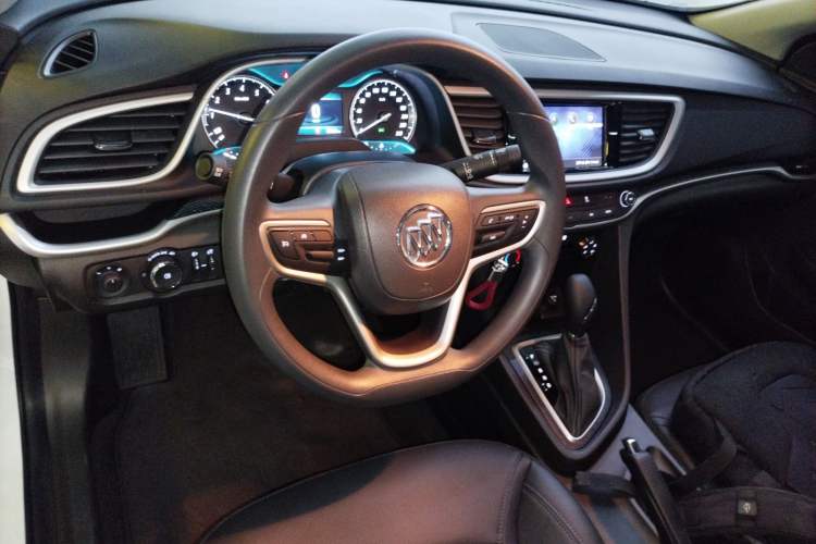 Used Buick GT 2021 Revised Version Flagship 1.5L Automatic Elite Edition Center Console