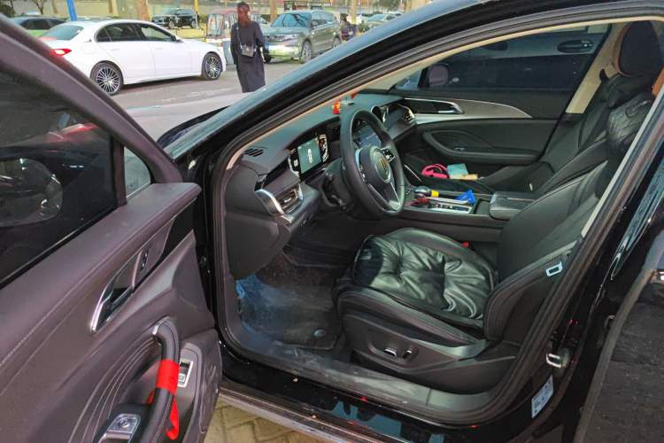 Used Hongqi H5 2024 1.5T DCT Smart Connect Flagship Edition Driver Seat