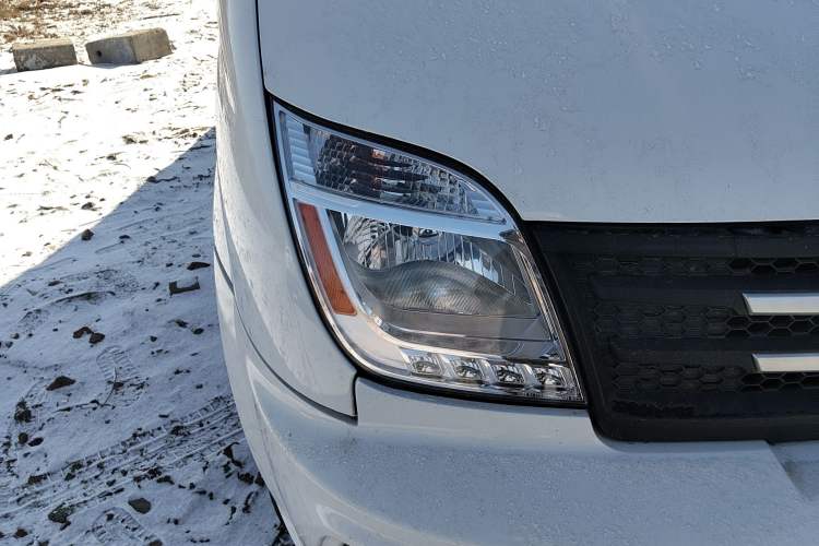 Used SAIC MAXUS Xintu V80 2021 2.0T Manual Classic Aoyuntong Short Wheelbase Mid-Height 7/8/9-Seater