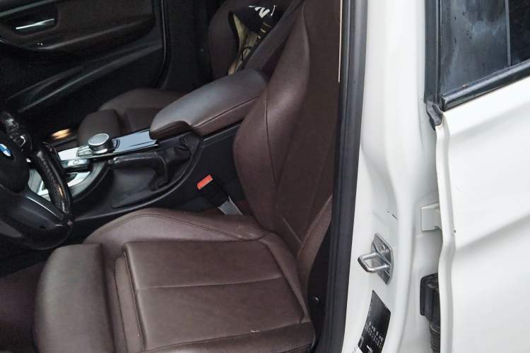 Used BMW 3 Series 2018 320Li Leading Model M Sport Package Left Front Seat