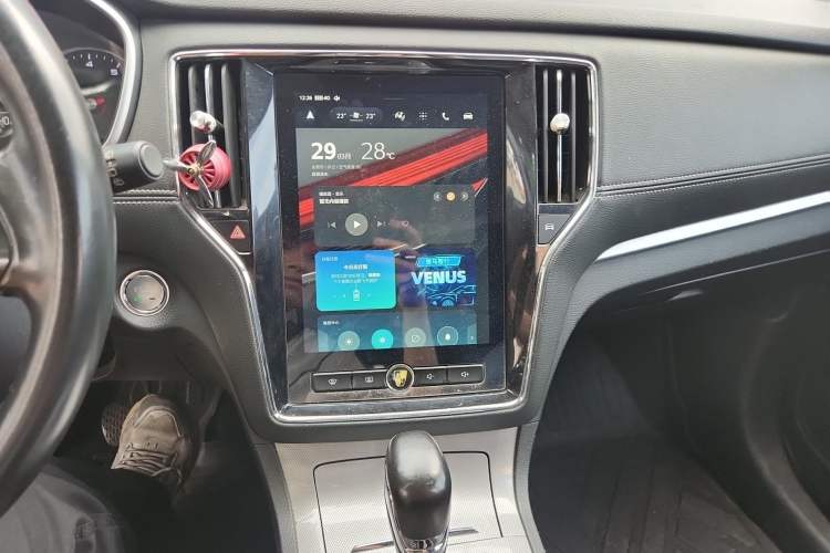 Used Roewe RX5 2018 20T Two-Wheel Drive Automatic Internet Smart Edition